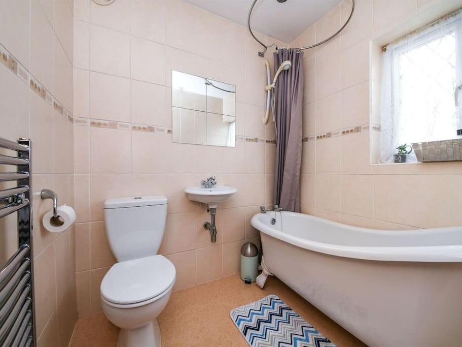 Specious 3Bed Property With Parking & Large Garden Aveley Eksteriør bilde