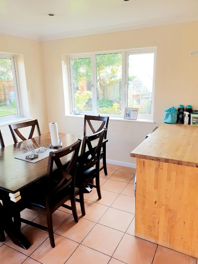 Specious 3Bed Property With Parking & Large Garden Aveley Eksteriør bilde