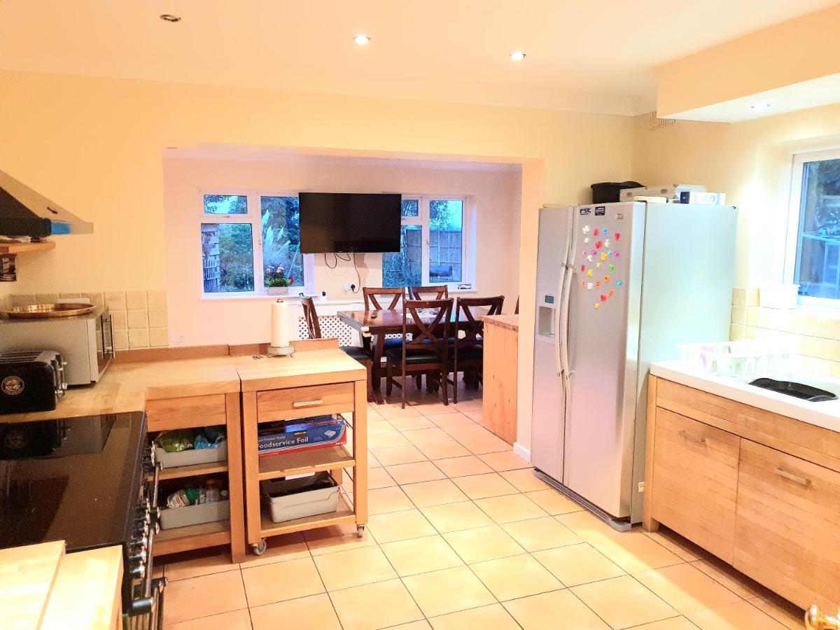 Specious 3Bed Property With Parking & Large Garden Aveley Eksteriør bilde